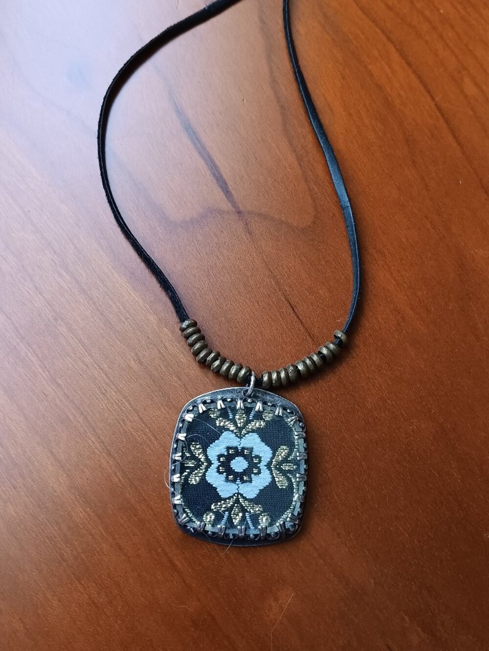 Pre-Loved PRESH 925 Sterling Silver Pendant Necklace Glass over Intricate Lace